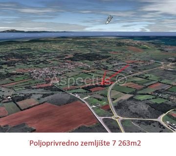 Poljoprivredno zemljište 7 263m2, Pula - cover