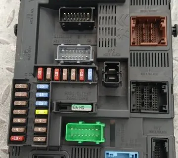 PEUGEOT 308 2015 1.6HDI 13-17 BSI MODUL - cover