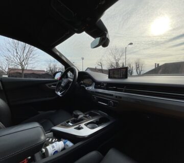 Audi Q7 e-Tron automatik - cover