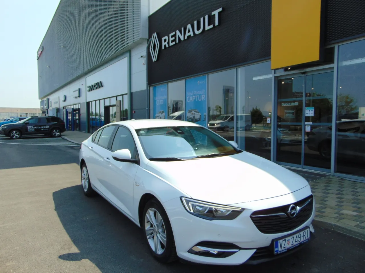 Opel Insignia Grand Sport 1,6 CDTi Edition - cover