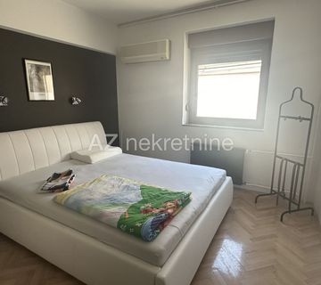 Prodaje kuće Krapina, 1.270m2 - investicija - cover