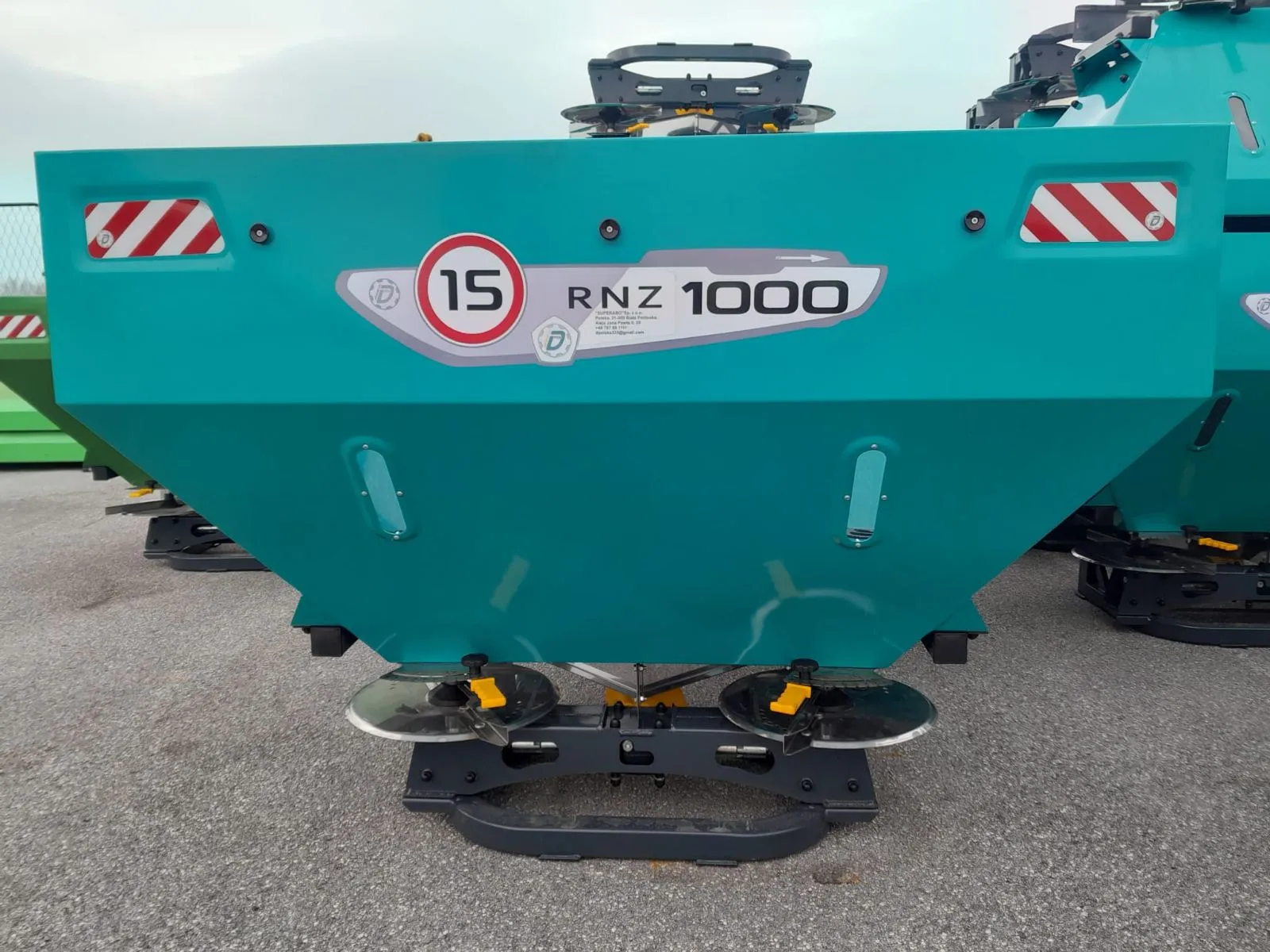 RASIPAČ UMJETNOG GNOJIVA 1000L "SUPER-ABO" - cover