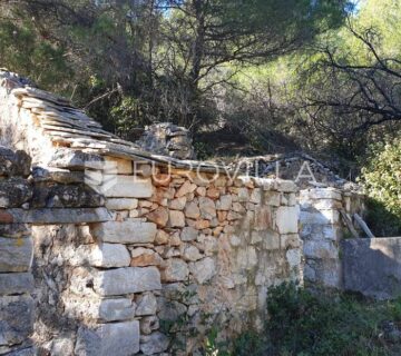 Hvar, Jelsa poljoprivredno zemljište s pogledom na more - cover