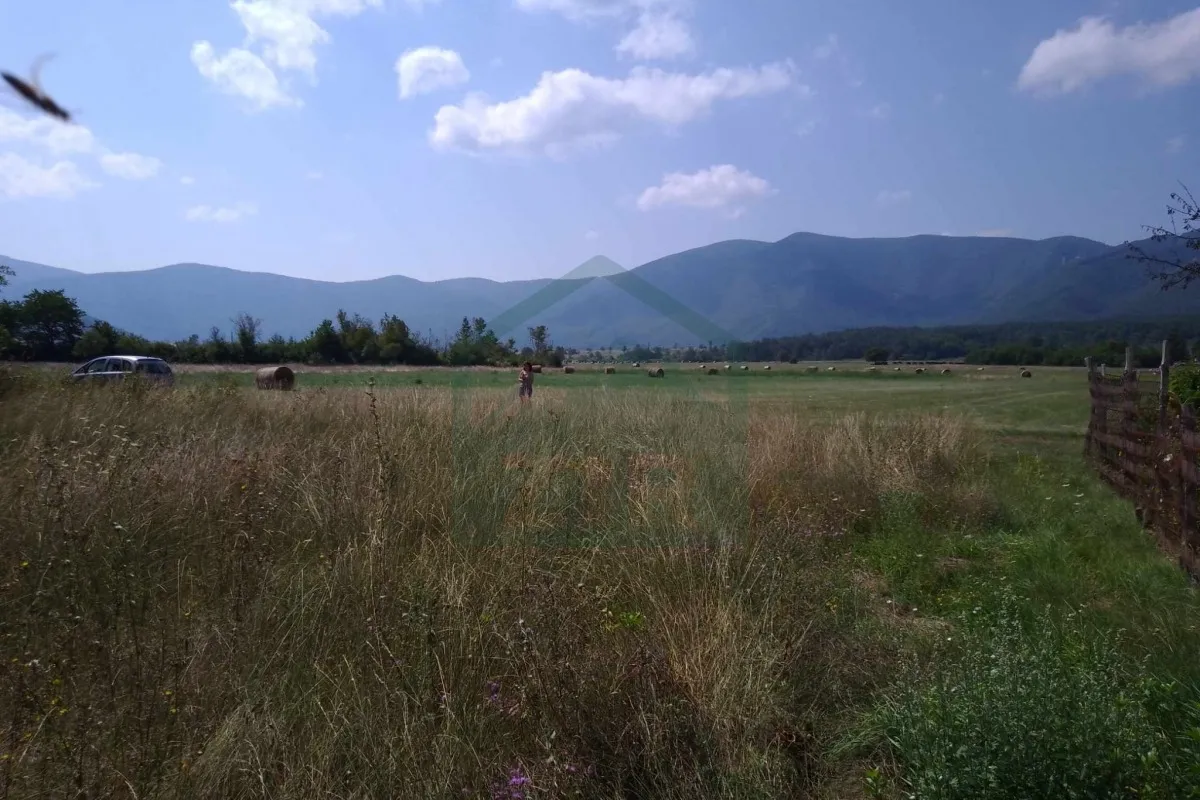 Građevinsko zemljište, Donji Lapac - cover