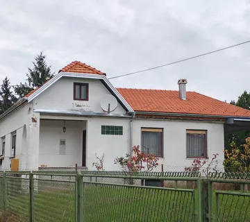 Kuća u Mikleušu - cover