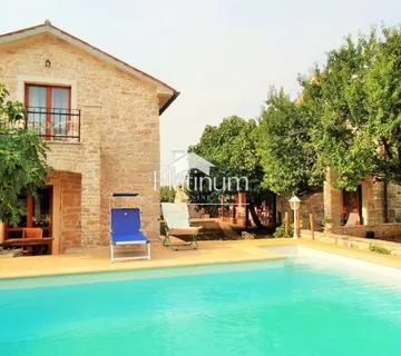 Istra, Krnica okolica, dvije kamene istarske kuće s bazenom (prodaja) - cover