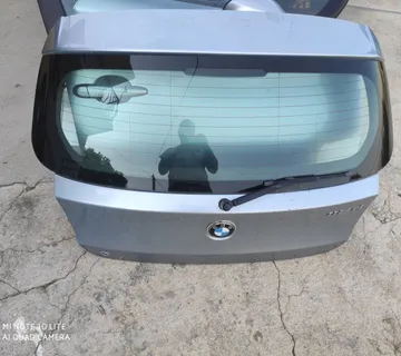 BMW 1 2006 ZADNJA GEPEK VRATA KOMPLET - cover