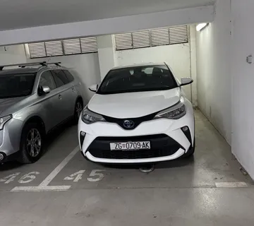 TOYOTA CHR 2022 , HR AUTO NIJE UVOZ - cover