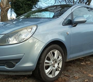 Opel Corsa 1,3 alu, tempomat - cover