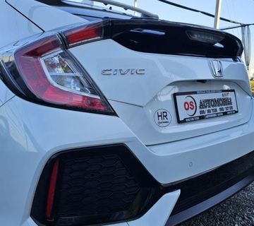 Honda Civic 1,0T,CLIMTRONIC,NAVIGACIJA,KAMERA,LED,ALU 17,TEMPOMAT,. - cover