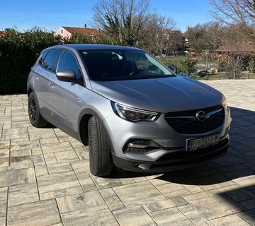 Opel Grandland - cover