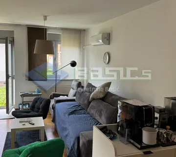 Miroševec - Trosobni stan s vrtom i dva parkirna mjesta - Zagreb