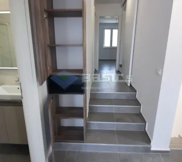 OTOK PAG - Mandre, 3soban apartman + vrt + garaža, 99,95 m2 - Mandre, Kolan