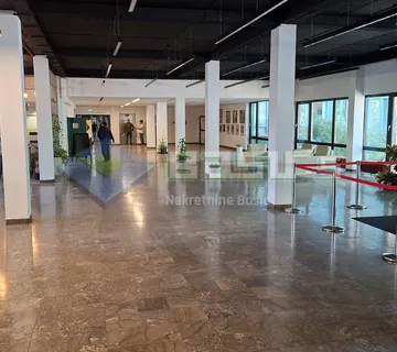 FOLNEGOVIĆEVO NASELJE-Rakušina, uredski prostor, 2.000 m2 - Zagreb