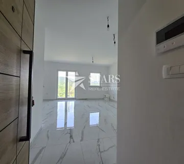 Buzet, 2S+DB stan u novogradnji, centar - cover