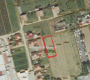 Čepin, 2 zemljišta u građevinskoj zoni, odlična lokacija, PRILIKA! - cover