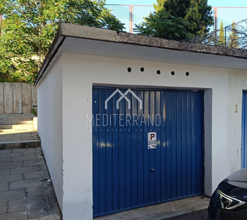 Garaža na Šubičevcu, 20 m2, ima struju i vodu - cover