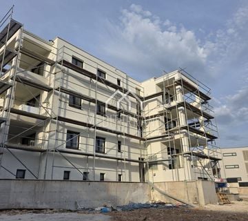 Dvosoban stan 60 m od mora - novogradnja, Rogoznica - cover
