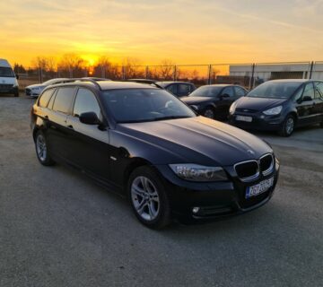 BMW serija 3 Touring 318d, PANORAMA KROV, XENON - cover