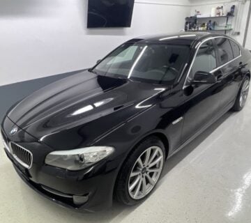 BMW serija 5 520d ,VELIKA NAVIGACIJA ,SERVISNA KNJIGA ALU 19" 12.950e - cover