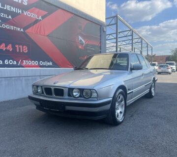 BMW serija 5 525tds, ODLIČNO STANJE-DUGOGODIŠNJI VLASNIK - cover