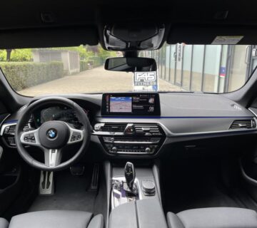 BMW serija 5 Touring 520d *M SPORT*XDRIVE*2021*KAMRA*NAVI* - cover