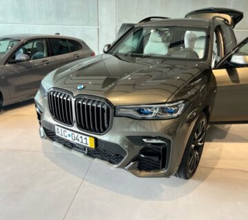 BMW X7 xDrive40d automatik zamjena za nekretninu - cover