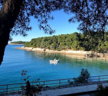 Dvosoban stan u blizini šetališta Lungomare, Pula - cover