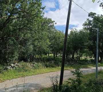Starigrad, građevinsko zemljište, mirno okruženje - cover