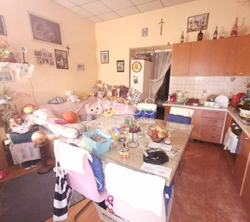 Centar, poslovni prostor 36.60m2, 69.000 eur/kn - cover