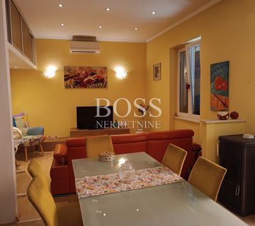 Centar, kuća u nizu 196.65m2, 650.000€ - cover