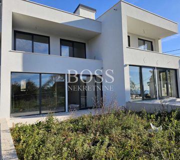 Kastav-Rubeši, kuća 180m2, pogled na more - cover