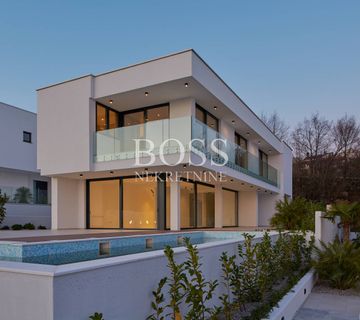 Veprinac, moderna vila 300m2, bazen i pogled na more - cover