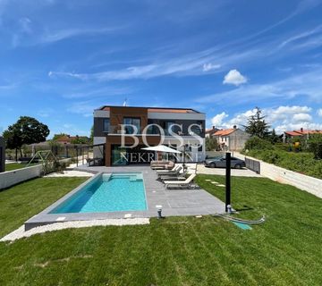 Svetvinčenat, samostojeća vila s bazenom - cover