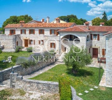 Pazin, samostojeća kuća s bazenom, 1.600.000 eur/kn - cover