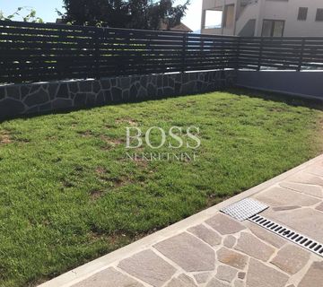 Gornji Zamet, poslovni prostor 112m2, 700€+režije - cover