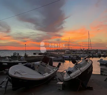 OLIB-POSEBNA SAMOSTOJEćA KUĆA 80 METARA OD MORA-POGLED - cover