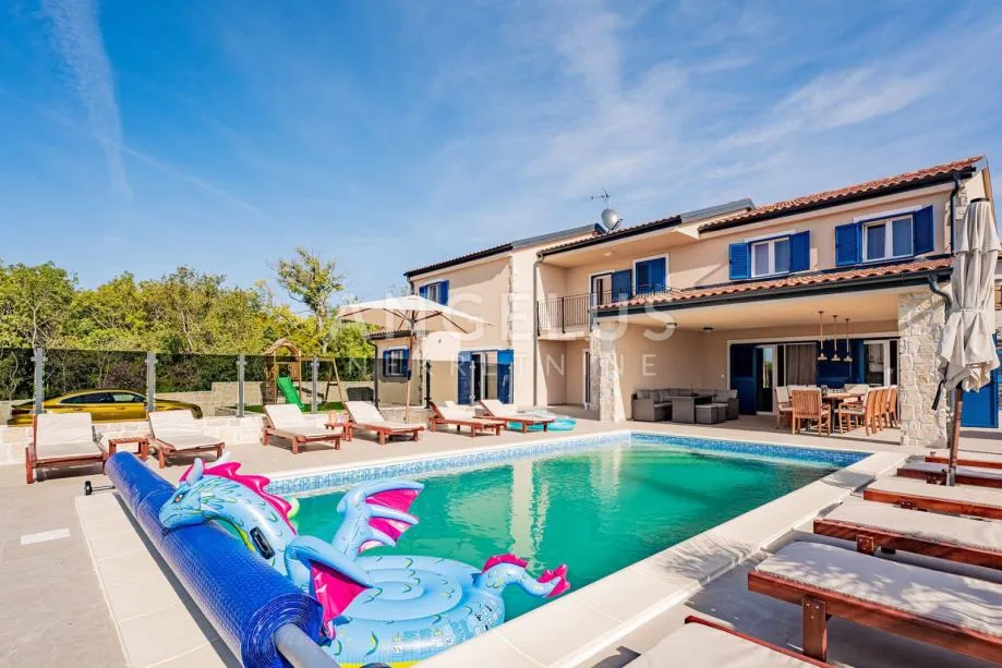 Krk, Dobrinj - Luksuzna vila s bazenom 300m2 (prodaja) - cover