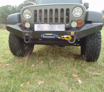 BRANIK WRANGLER JK PREDNJI - cover