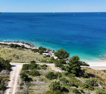 Građevinsko zemljište s otvorenim pogledom na more - Rogoznica