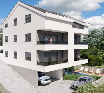 Izvanredan penthouse s prostranom terasom i pogledom na more - Trogir