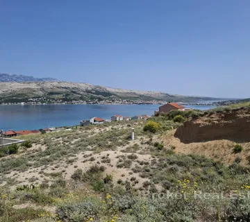 Poljoprivredno zemljiste s pogledom na more - Pag