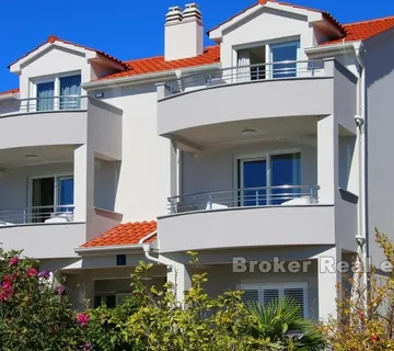 Apartmanska kuća prvi red do mora - Rogoznica
