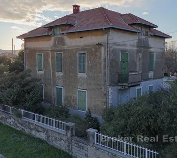 Jedinstvena nekretnina na frekventnoj lokaciji - Solin, Split area