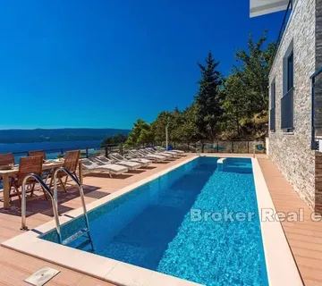 Moderna vila s bazenom i pogledom na more - Omiš