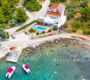 Apartmanska kuća prvi red do mora - Korčula