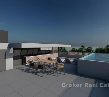 Penthouse s bazenom i krovnom terasom uz more - Nin