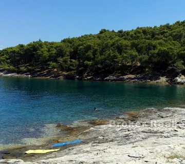 Poljoprivredno zemljište u blizini mora - Brač, Brač