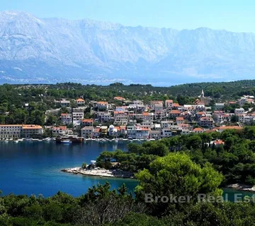 Kuća s zemljištem prvi red od mora - Brač, Brač