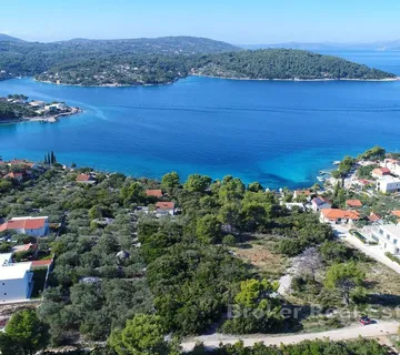 Građevinsko zemljište s pogledom na more - Grohote, Šolta